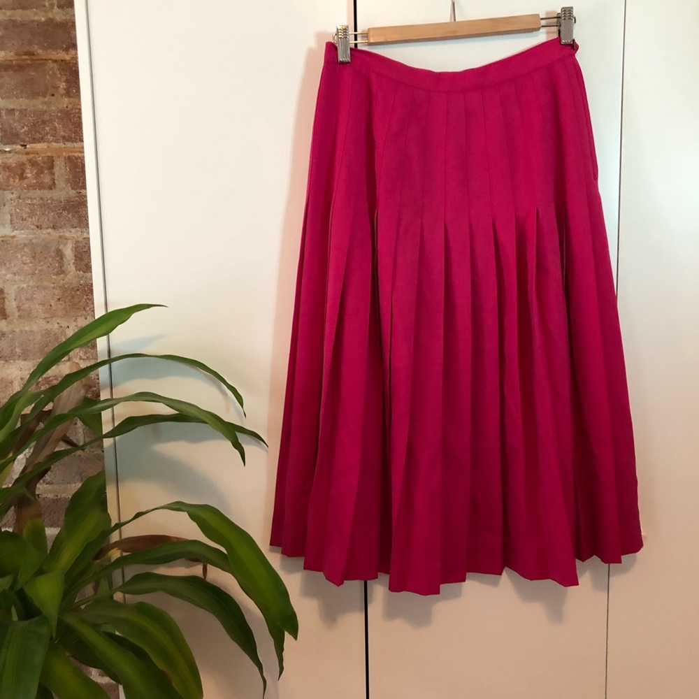 Magenta Vintage Pleated Mid-Length Flair Skirt